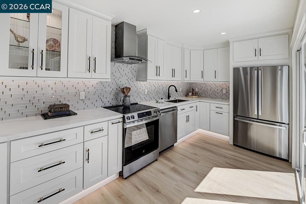 Image 17 of property listing at 1916 Golden Rain Rd 3, Walnut Creek, CA 94595