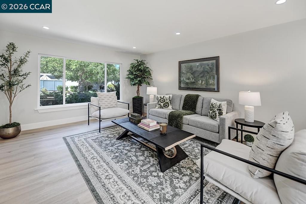 Image 35 of property listing at 1916 Golden Rain Rd 3, Walnut Creek, CA 94595
