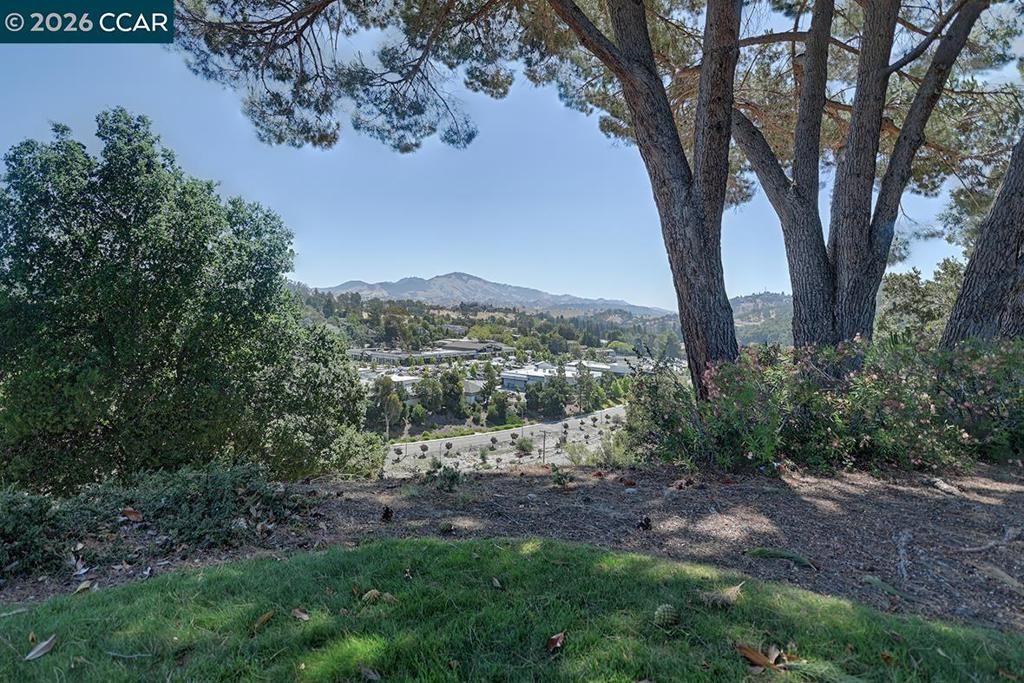 Image 43 of property listing at 1916 Golden Rain Rd 3, Walnut Creek, CA 94595