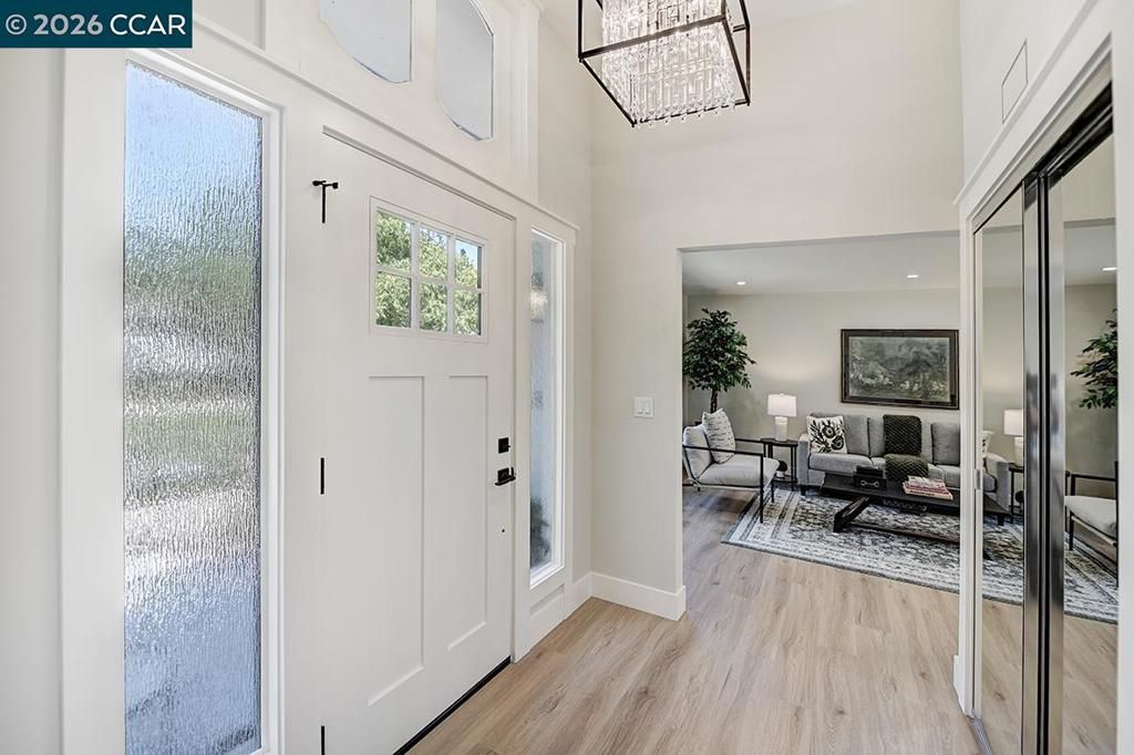 Image 6 of property listing at 1916 Golden Rain Rd 3, Walnut Creek, CA 94595