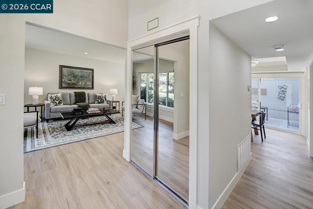 Image 7 of property listing at 1916 Golden Rain Rd 3, Walnut Creek, CA 94595