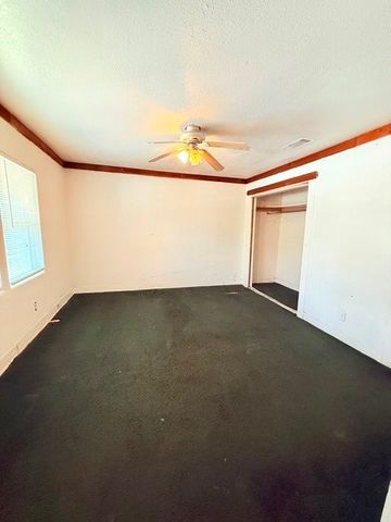 3028 Carnation Avenue, Fort Worth, TX 76111