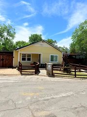 3028 Carnation Avenue, Fort Worth, TX 76111