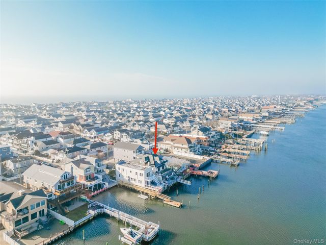 925 W Park Avenue, Long Beach, NY 11561