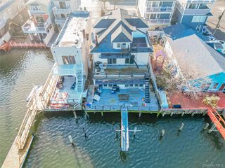 925 W Park Avenue, Long Beach, NY 11561