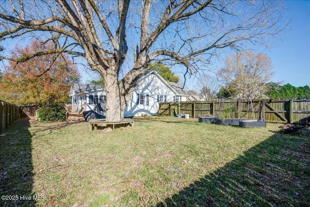 1103 Oakdale Avenue, New Bern, NC 28562