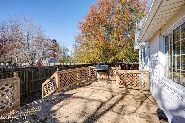 1103 Oakdale Avenue, New Bern, NC 28562