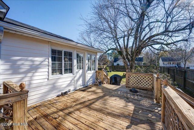 1103 Oakdale Avenue, New Bern, NC 28562