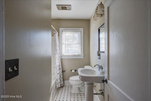 1103 Oakdale Avenue, New Bern, NC 28562