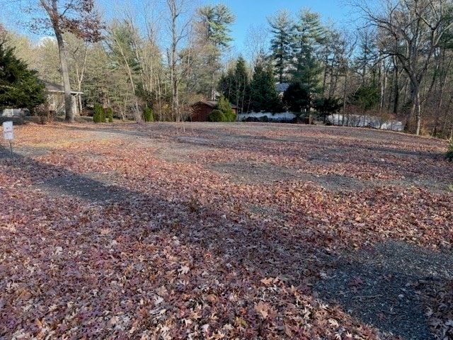 64 Magnolia Cir, Longmeadow, MA 01106