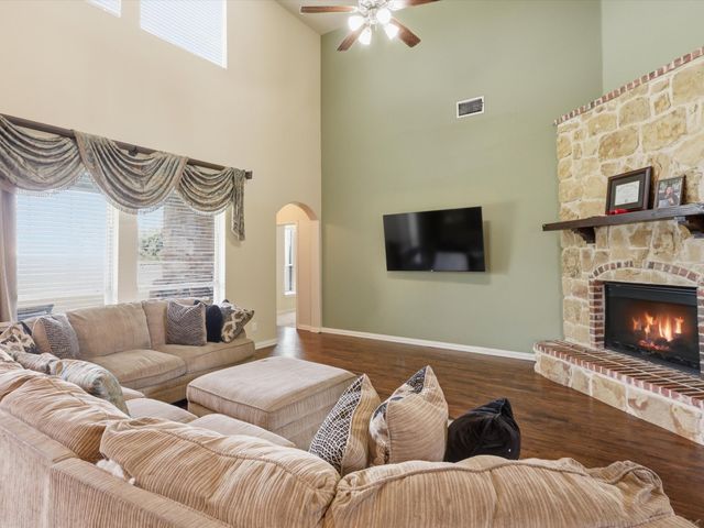 13081 Viola Drive, Frisco, TX 75033