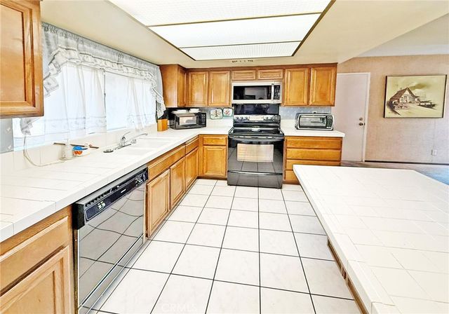 11386 Ivory Avenue, Fountain Valley, CA 92708