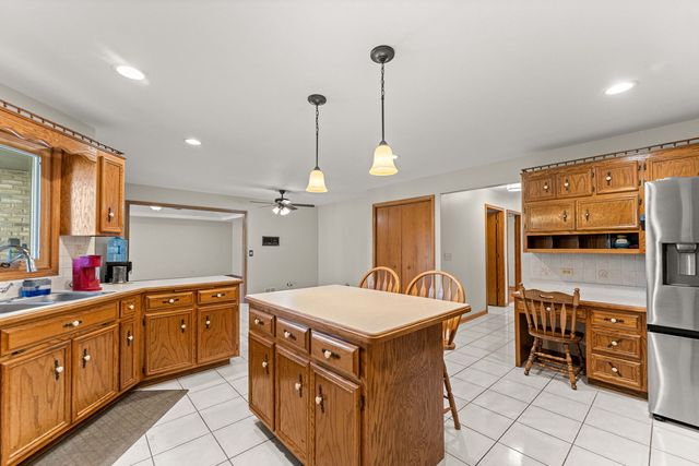 10241 Royal Court, Mokena, IL 60448