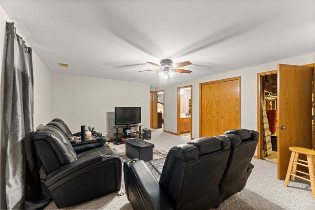 10241 Royal Court, Mokena, IL 60448