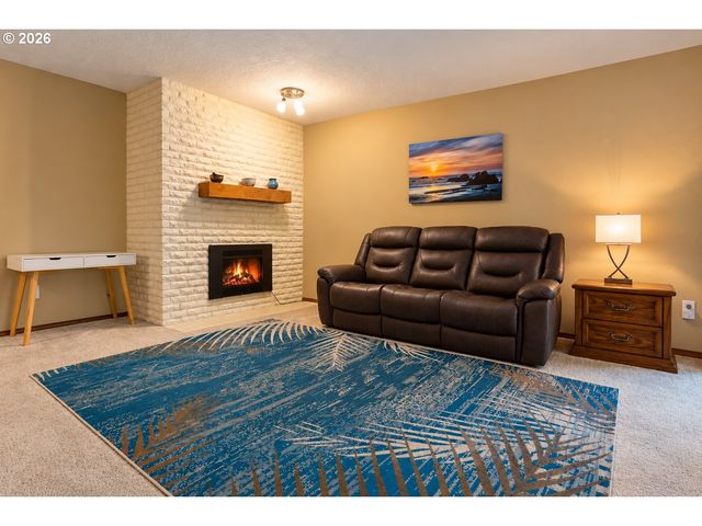 14803 Ne SACRAMENTO St 83, Portland, OR 97230