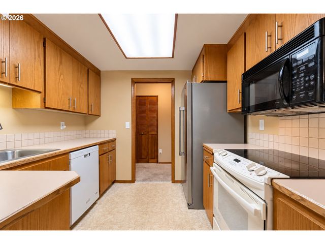 14803 Ne SACRAMENTO St 83, Portland, OR 97230