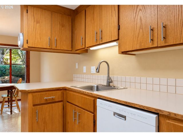14803 Ne SACRAMENTO St 83, Portland, OR 97230