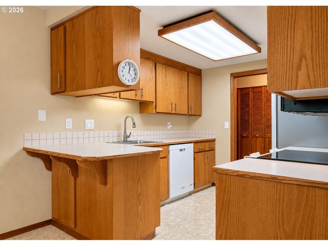 14803 Ne SACRAMENTO St 83, Portland, OR 97230