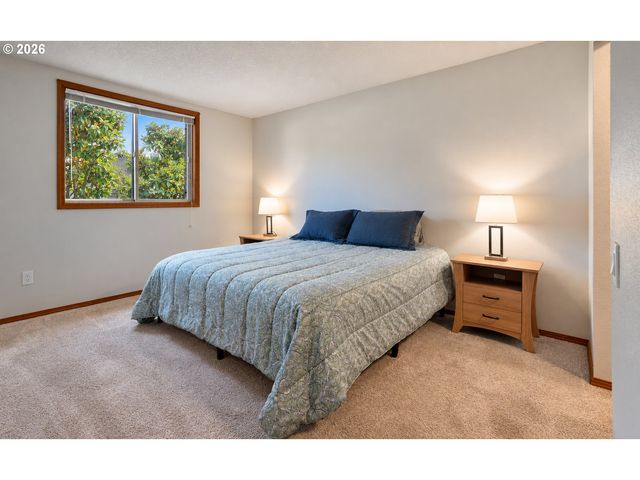 14803 Ne SACRAMENTO St 83, Portland, OR 97230