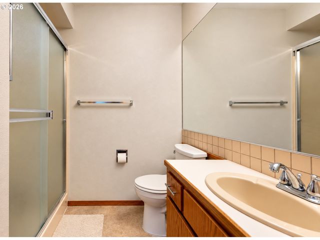 14803 Ne SACRAMENTO St 83, Portland, OR 97230