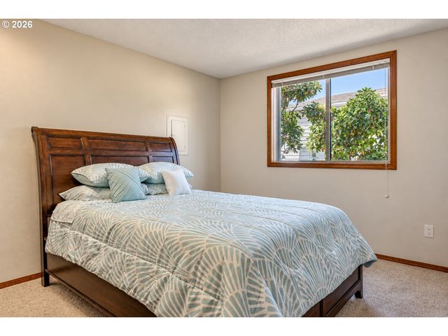 14803 Ne SACRAMENTO St 83, Portland, OR 97230