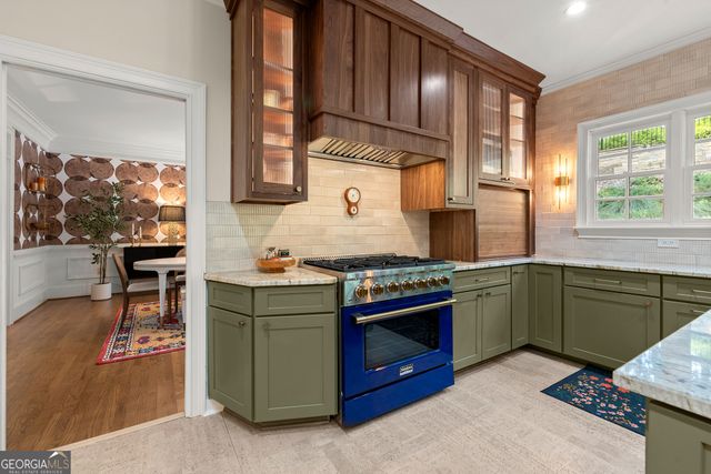 7810 Landowne Drive, Sandy Springs, GA 30350