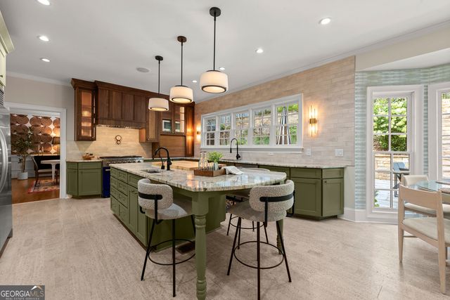 7810 Landowne Drive, Sandy Springs, GA 30350