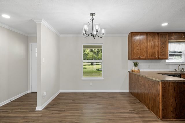 154 Longhorn Parkway, Axtell, TX 76624
