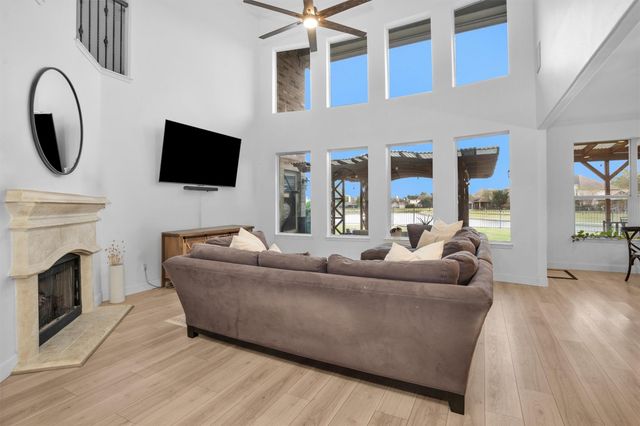 3006 E Lake Falls Circle, Spring, TX 77386