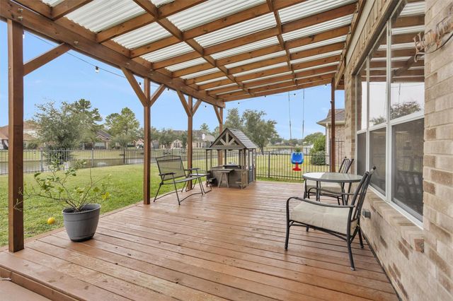 3006 E Lake Falls Circle, Spring, TX 77386