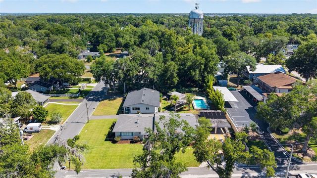 205 E 10TH AVENUE, Mount Dora, FL 32757