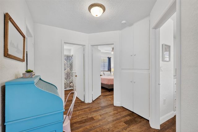 205 E 10TH AVENUE, Mount Dora, FL 32757