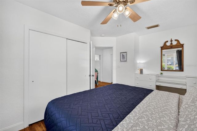 205 E 10TH AVENUE, Mount Dora, FL 32757