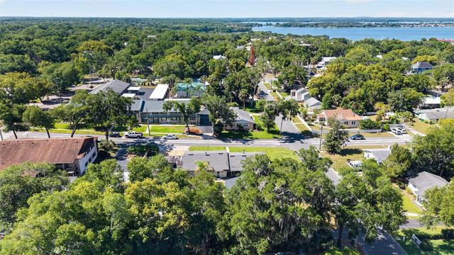 205 E 10TH AVENUE, Mount Dora, FL 32757