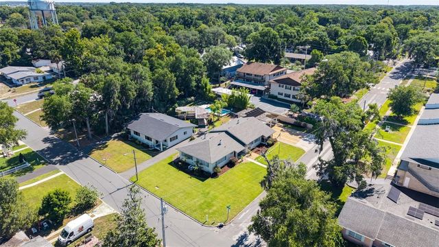 205 E 10TH AVENUE, Mount Dora, FL 32757