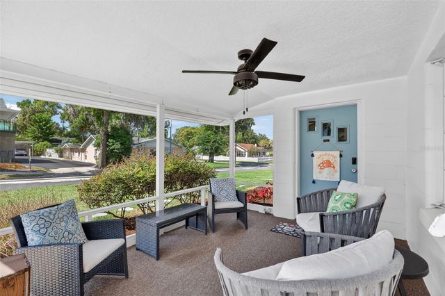 205 E 10TH AVENUE, Mount Dora, FL 32757