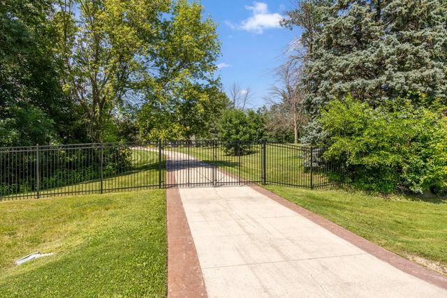 22530 Forest Ridge Drive, Lakeville, MN 55044