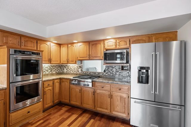 22530 Forest Ridge Drive, Lakeville, MN 55044
