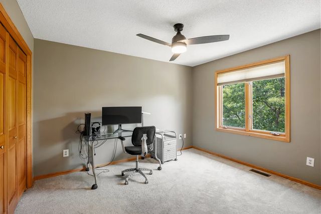 22530 Forest Ridge Drive, Lakeville, MN 55044
