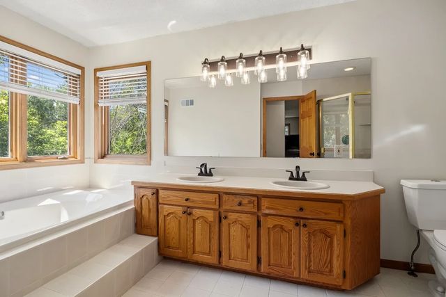 22530 Forest Ridge Drive, Lakeville, MN 55044