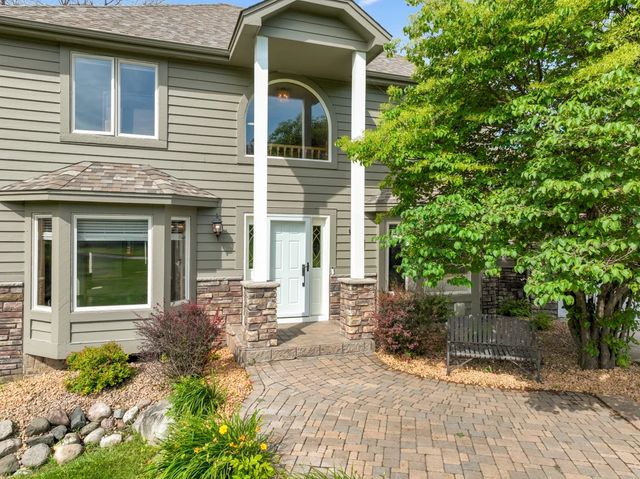 22530 Forest Ridge Drive, Lakeville, MN 55044