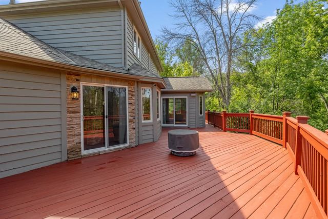 22530 Forest Ridge Drive, Lakeville, MN 55044