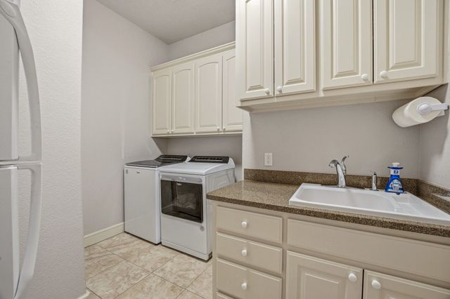 2707 Harborside Drive, Granbury, TX 76048