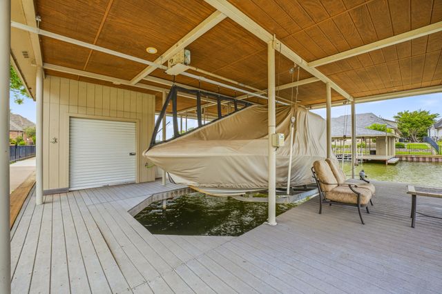 2707 Harborside Drive, Granbury, TX 76048
