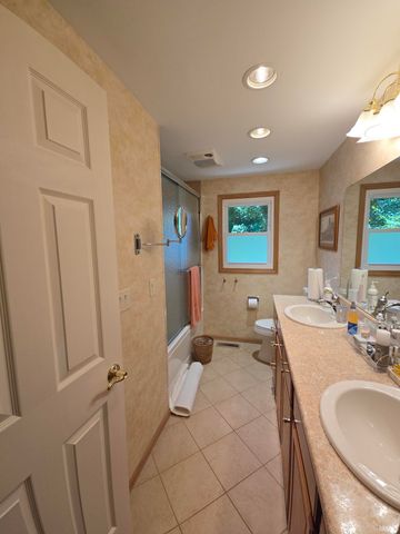 4908 Oak Mast Trail, Fort Wayne, IN 46804