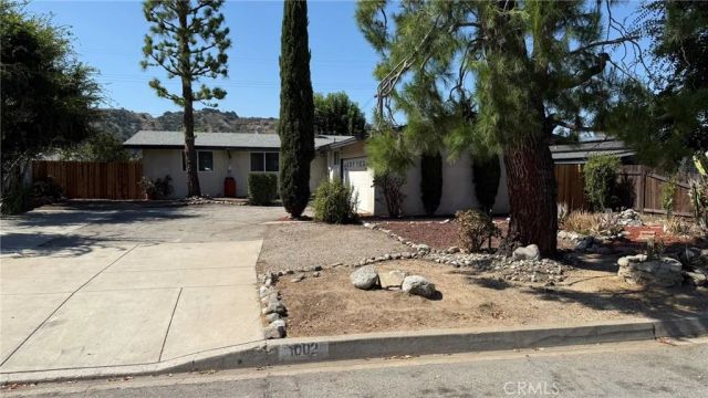 1002 E Walnut, Glendora, CA 91741