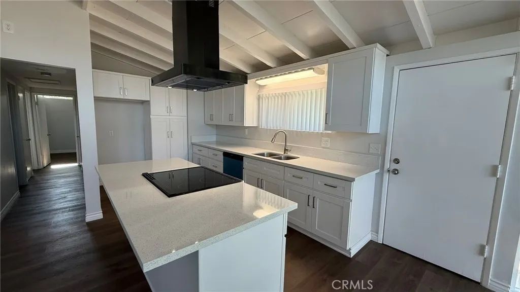 1002 E Walnut, Glendora, CA 91741