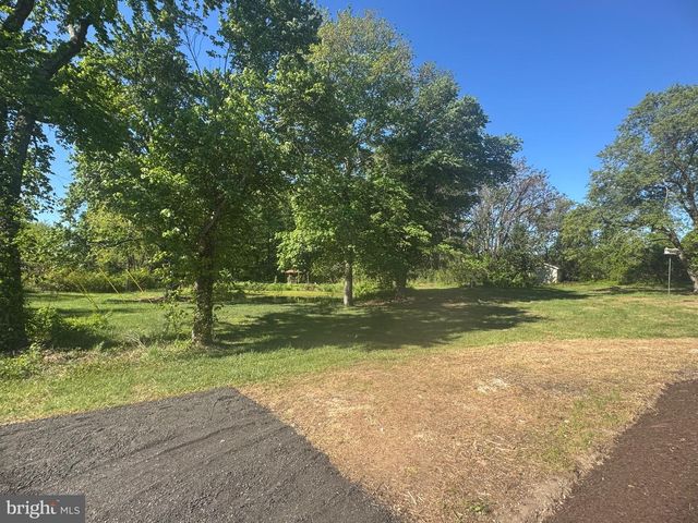 10280 LOG CABIN RD, Denton, MD 21629