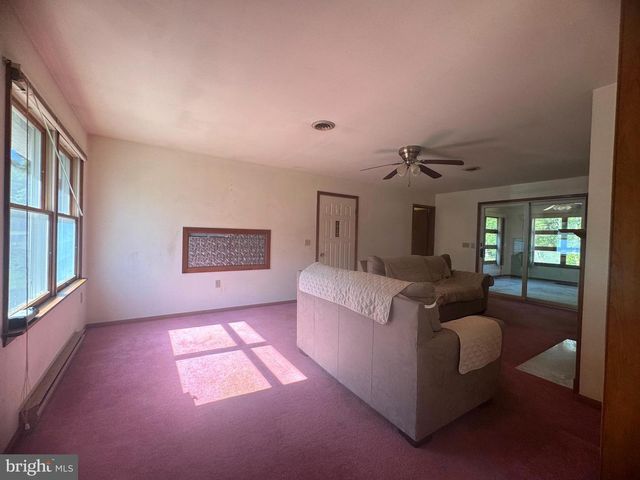 10280 LOG CABIN RD, Denton, MD 21629