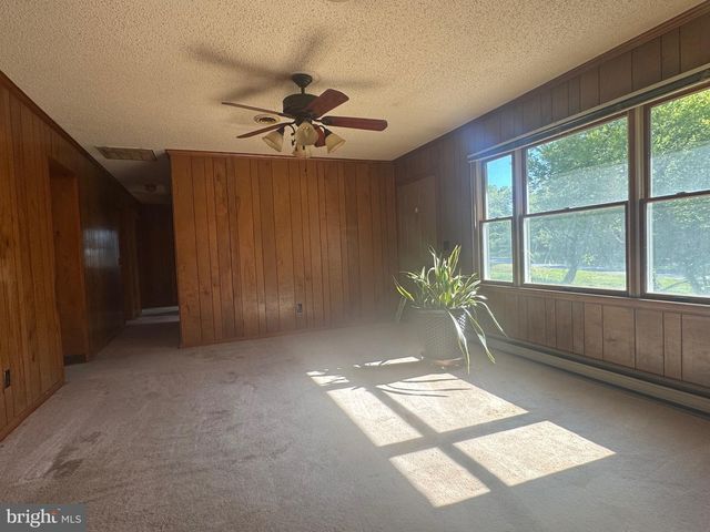 10280 LOG CABIN RD, Denton, MD 21629